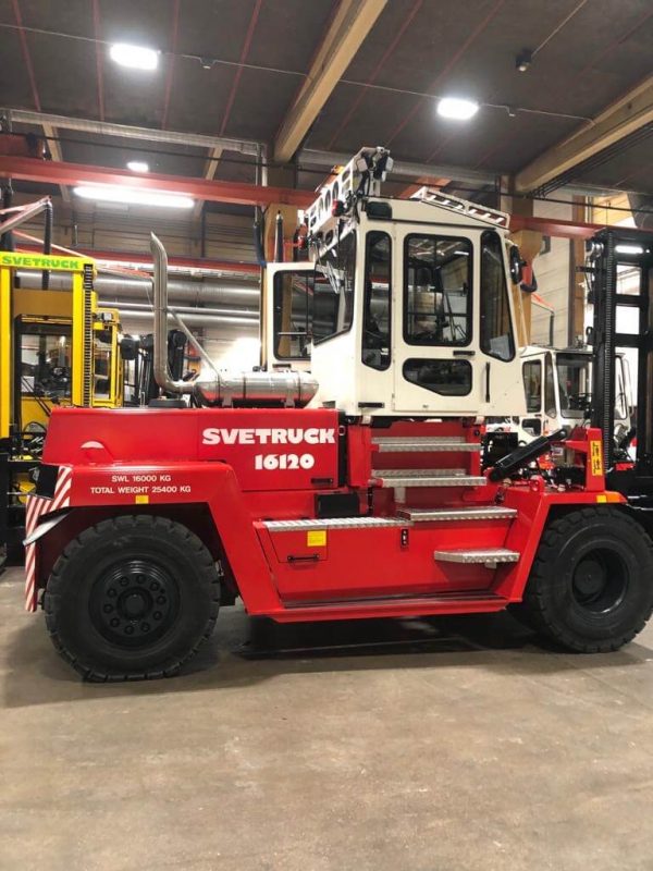 12 - 18 Tonne Svetruck Forklift Photo